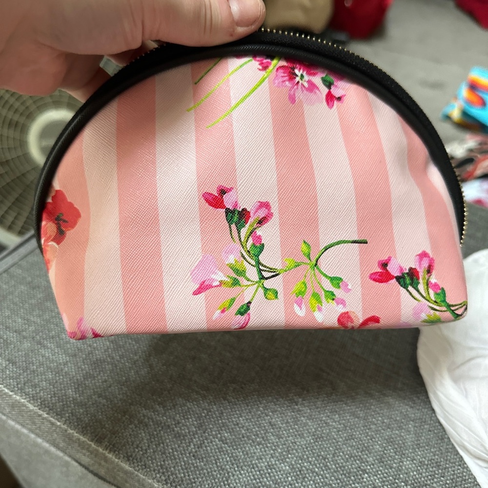 Cosmetic case